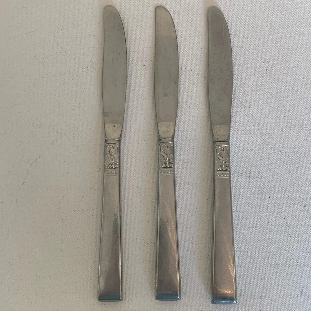 3 Oneida WM Dalton BROOKWOOD Stainless Steel Knives Knife 8.5